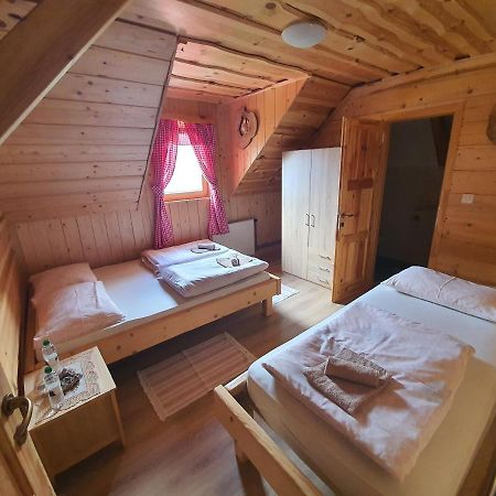 Koca Na Talezu Bed & Breakfast Ribno Exterior foto