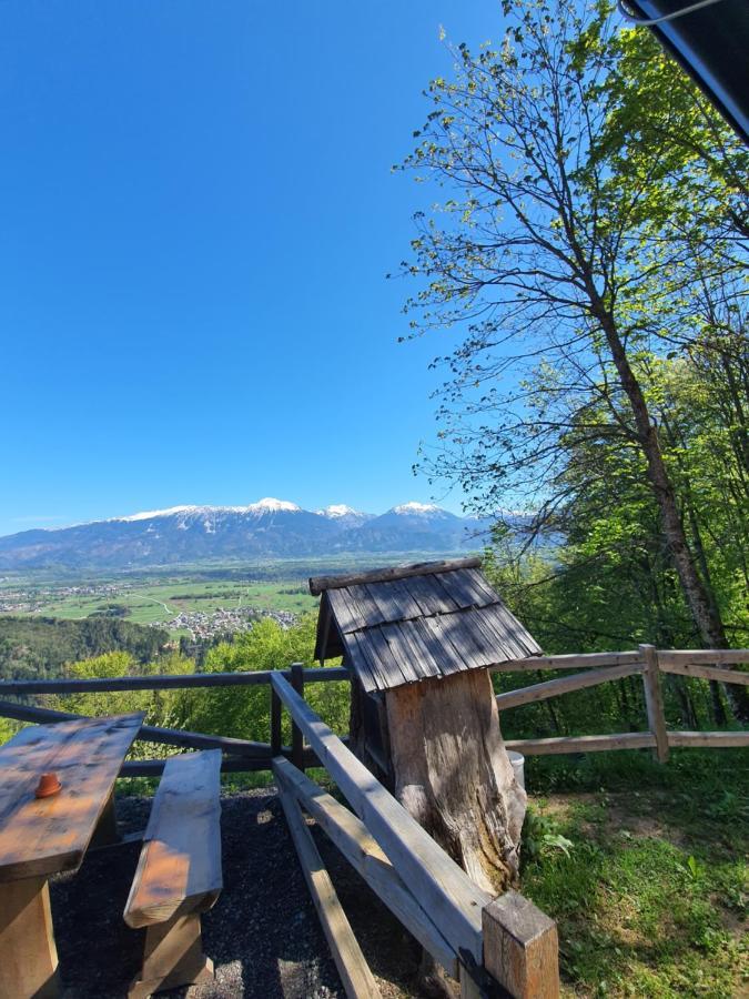 Koca Na Talezu Bed & Breakfast Ribno Exterior foto